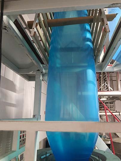 Production process of blue VCI gas phase antirust film