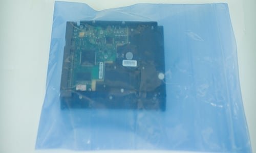 Anti-rust electronic components using blue self-sealing transparent VCI gas-phase anti-rust bags